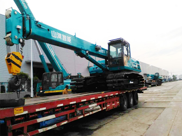油田好帮手——山河智能伸缩臂履带起重机