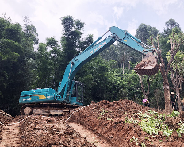 “清凉”送到客户手中，为山河智能售后服务活动打CAII
