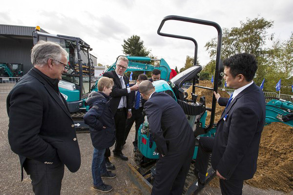 山河智能隆重举行2017年欧洲经销商大会