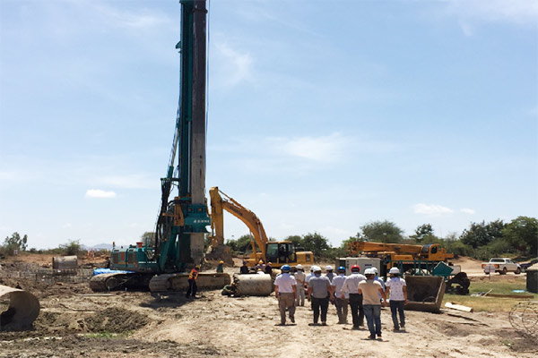 山河智能入岩神器在东非肯尼亚获赞,人好设备好