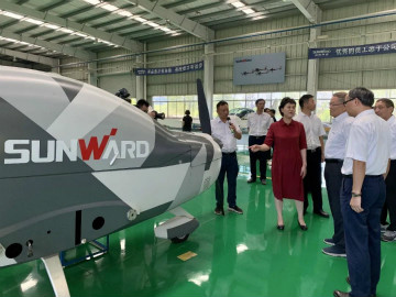 省委常委、统战部部长黄兰香考察调研山河科技