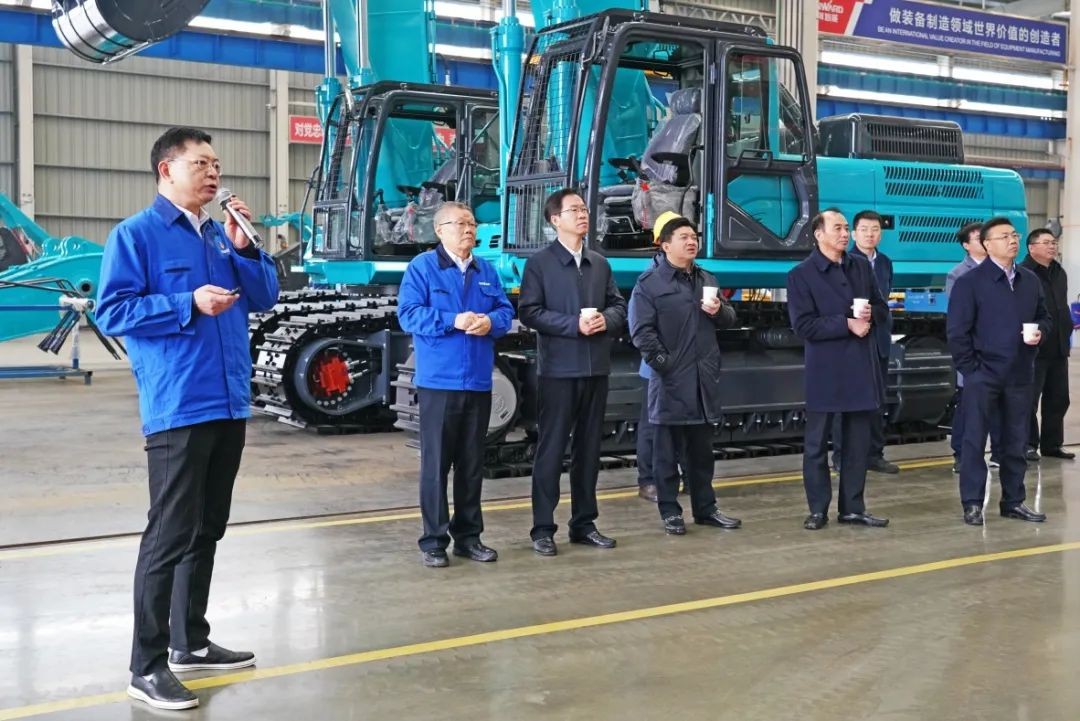 徐州市长率团考察山河智能