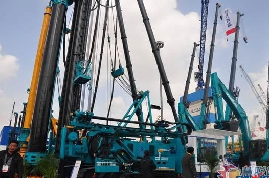 5.jpg 【宝马访谈】山河智能董事长何清华教授