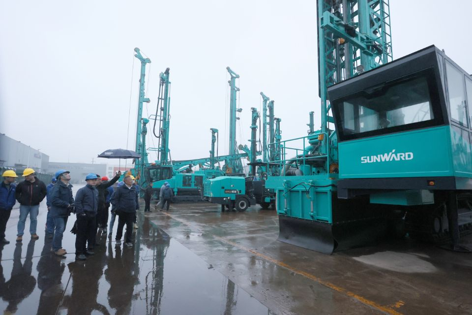 两种钻进模式+更大扭矩!山河智能自主研制的全液压牙轮钻机下线