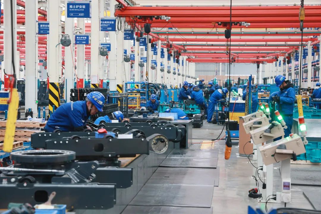 向着冲刺目标全力以赴!山河智能正式开工