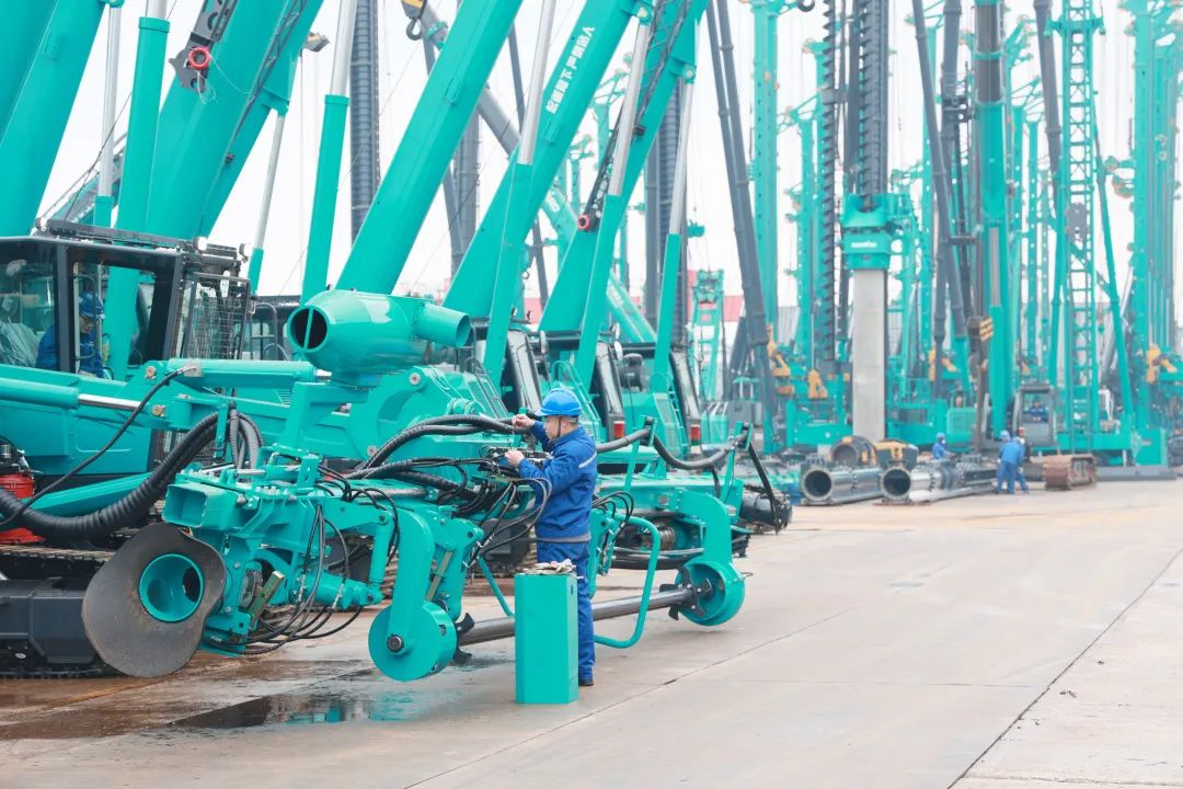 向着冲刺目标全力以赴!山河智能正式开工