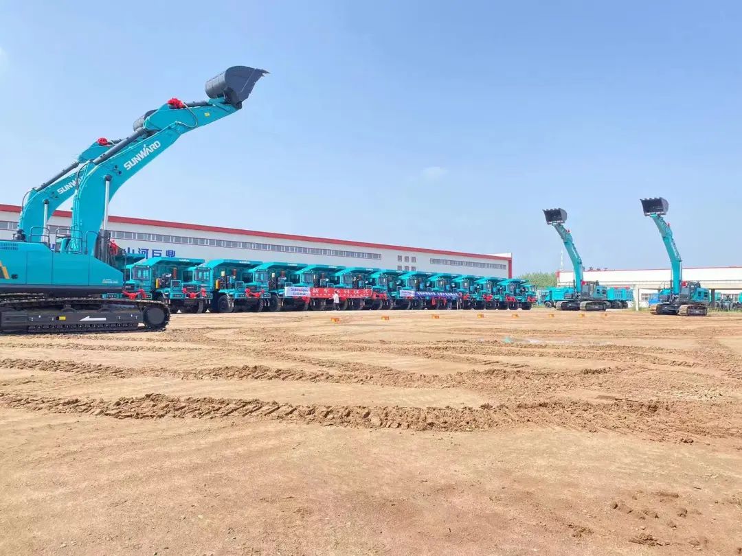 效率更高、实力更强!山河智能“矿山搭档”批量交付