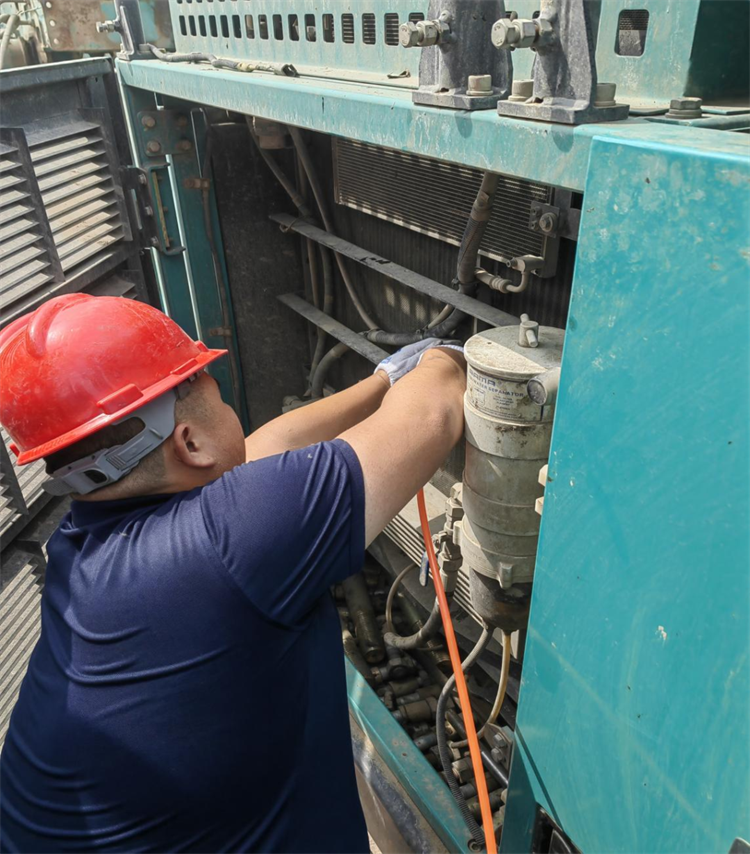 热情似火，服务加码！山河智能基础装备服务万里行为您保驾护航