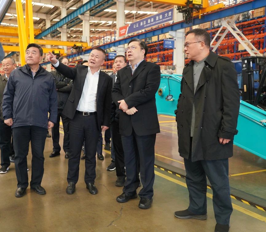 聚焦装备再制造！上海市政协副主席、党组副书记肖贵玉带队调研山河智能