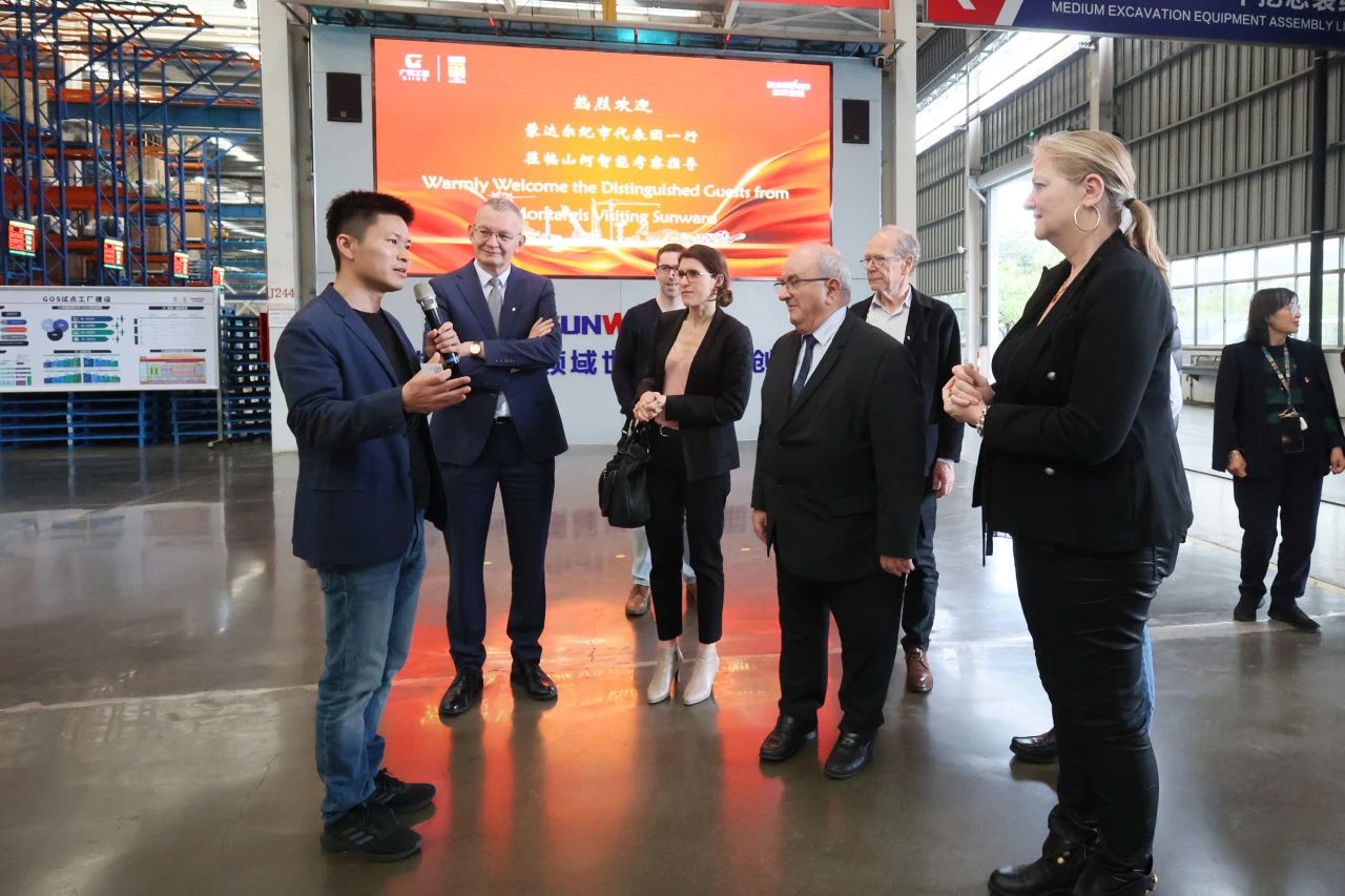 蒙达尔纪市代表团一行考察山河智能