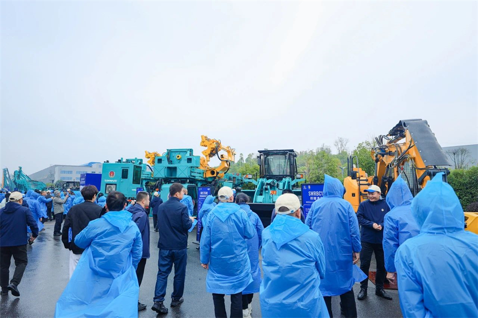 创新引领价值，理想成就未来！山河智能25周年庆典暨全球客户节隆重举办