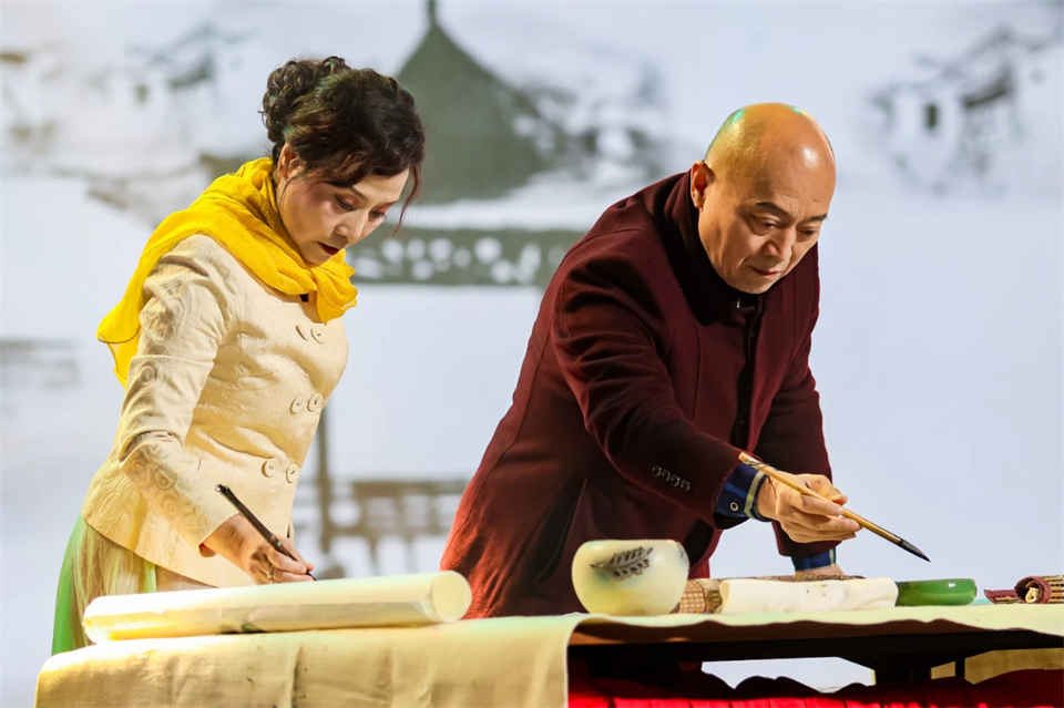 创新引领价值 理想成就未来——庆祝山河智能成立25周年表彰大会暨文艺晚会隆重举行