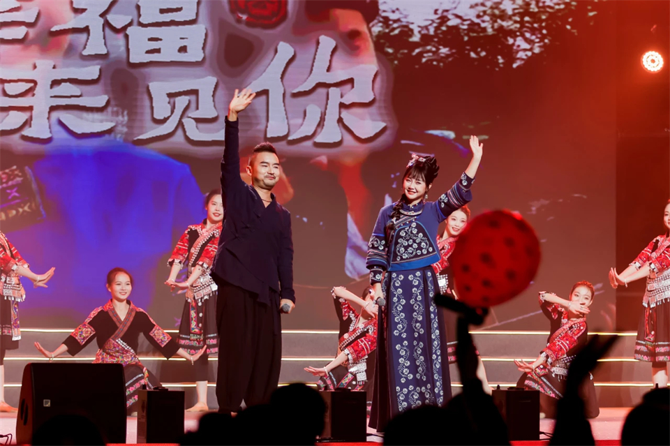 创新引领价值 理想成就未来——庆祝山河智能成立25周年表彰大会暨文艺晚会隆重举行